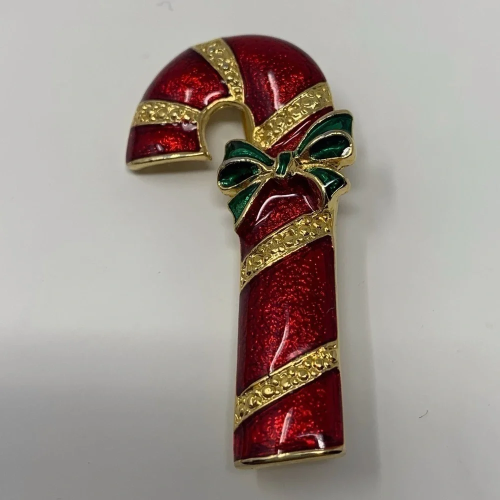 Small Festive Red and White Candy Cane Brooch Pin